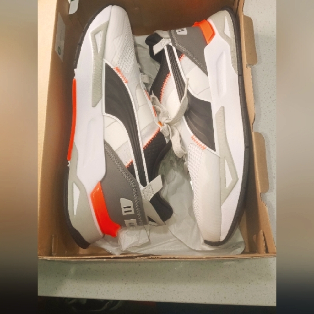 Sneakers